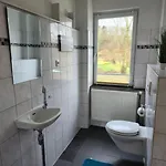 Bit01-04 Monteur In Appartement *